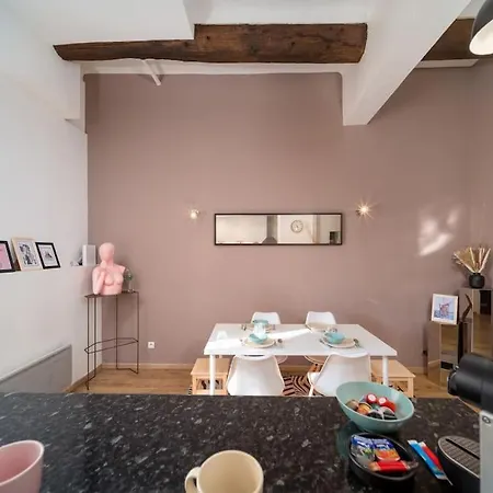 Appartement Tout Equipe 4 Couchages Avec Terrasse Et Parking Venelles Exterior photo