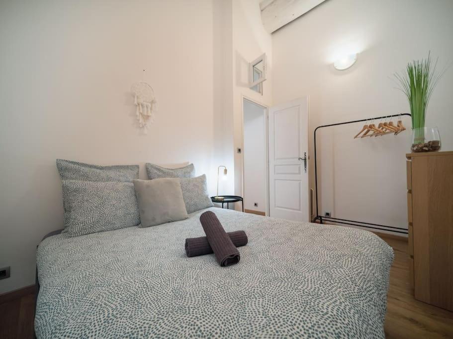 Equipe 4 Couchages Avec Terrasse Et Parking * Venelles